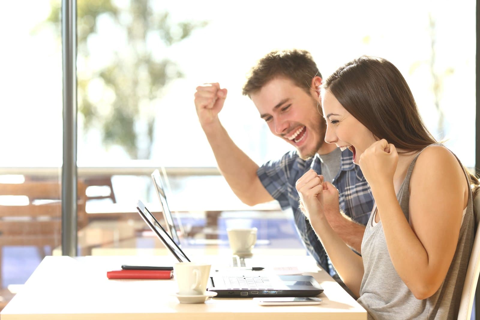 Standing Out in Your College Application: 5 Can’t-Miss Tips